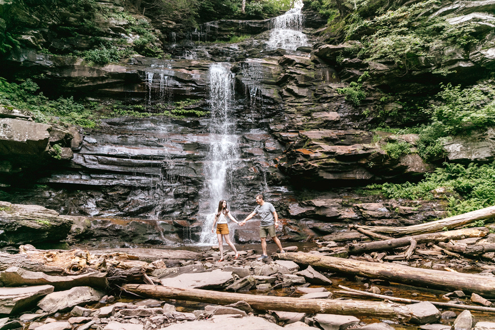 071 Emily Wren Photography Rustic Outdoorsy Engagement