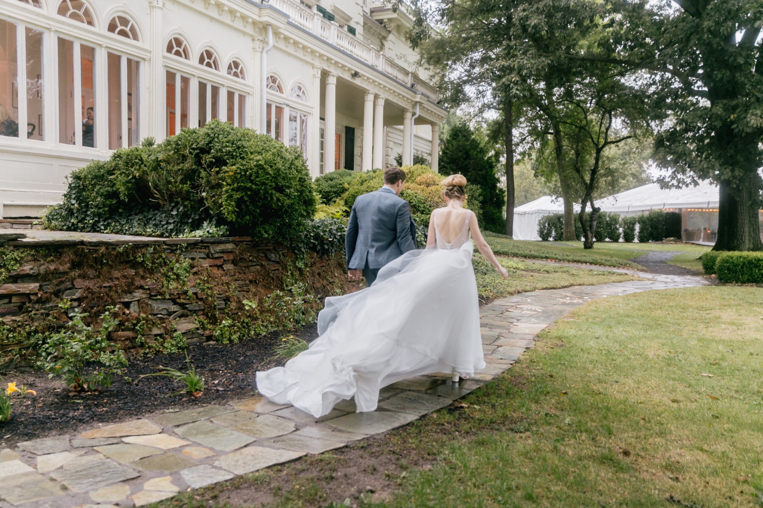 Riverside wedding ceremony at an estate wedding by Emily Wren Photography