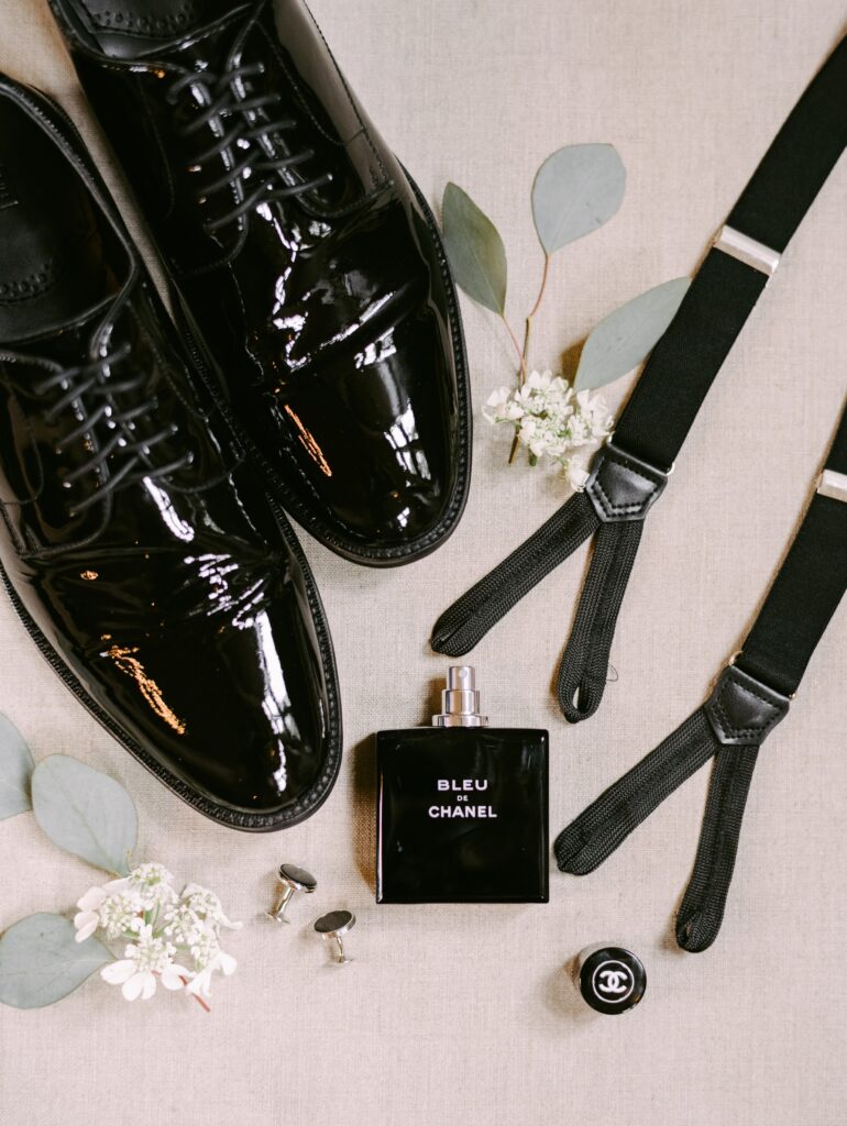 Groom's shoes and details before an elegant wedding in Philadelphia
