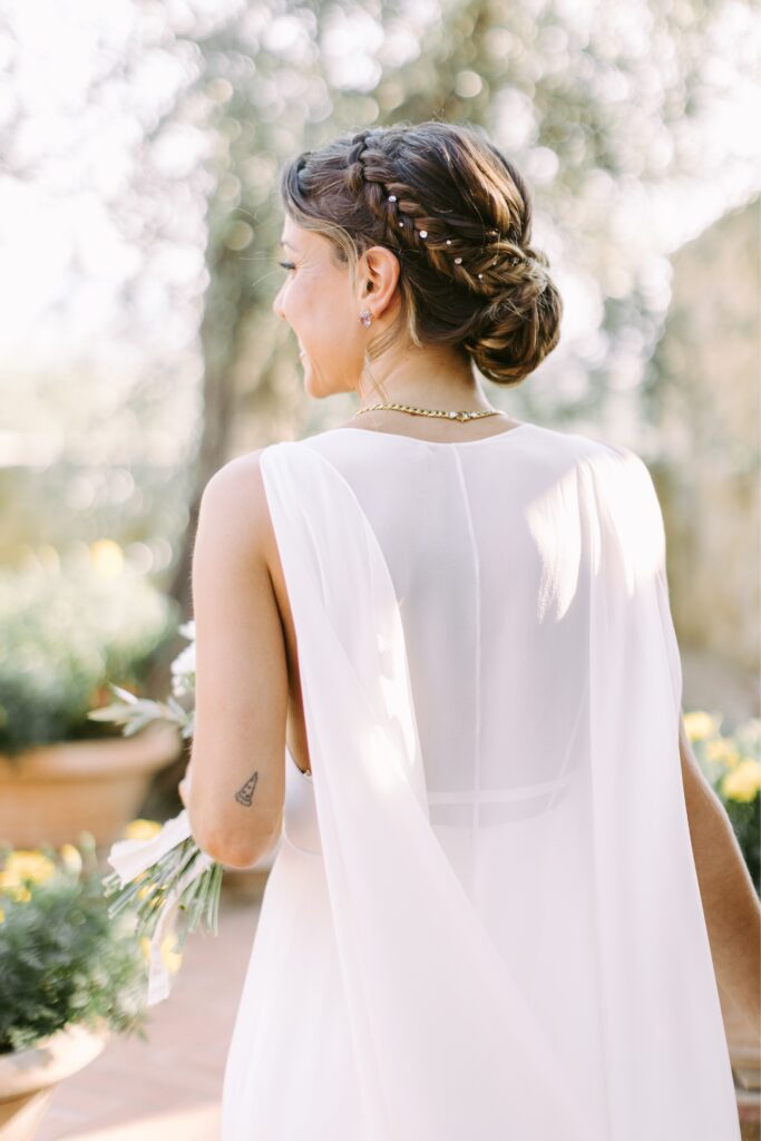 Chiffon wedding cape for a destination wedding in Italy by Emily Wren Photography