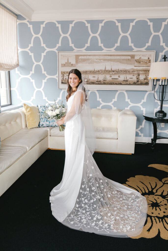 bridal portrait in Center City Philadelphia by Emily Wren Photography