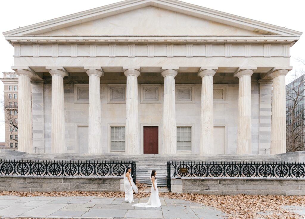 bridal first look in Center City Philadelphia by Emily Wren Photography