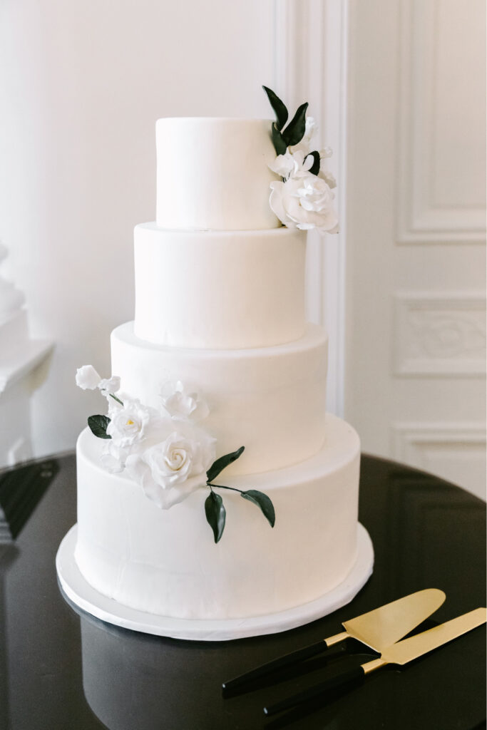 4 tier minimalist wedding cake by Emily Wren photography