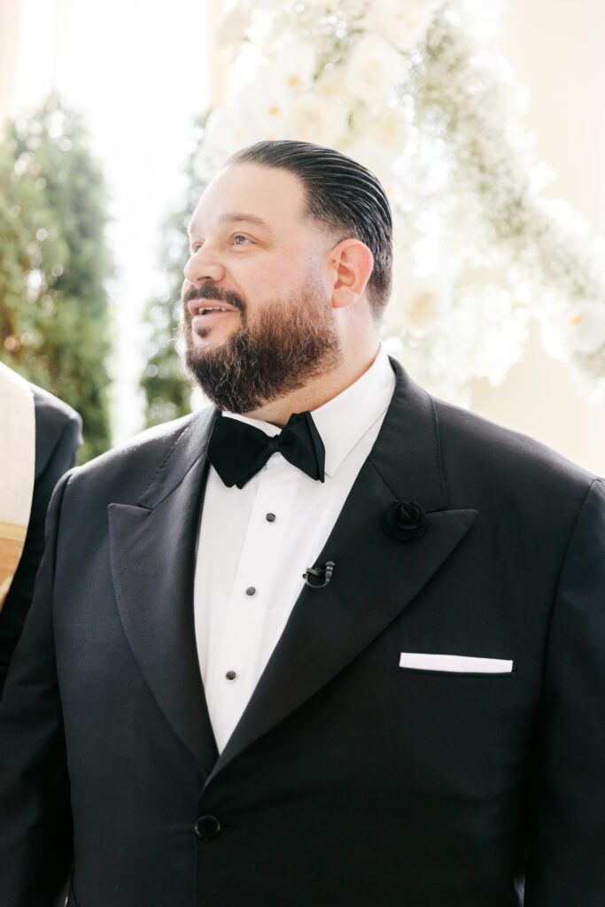 grooms reaction to bride walking down the aisle by Philadelphia Wedding photographer Emily Wren Photography