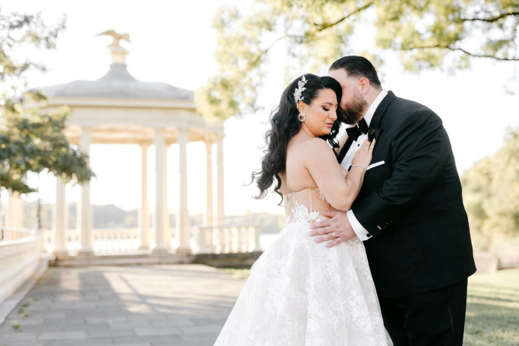 bride & groom in Fairmount by Philly wedding photographer Emily Wren Photography