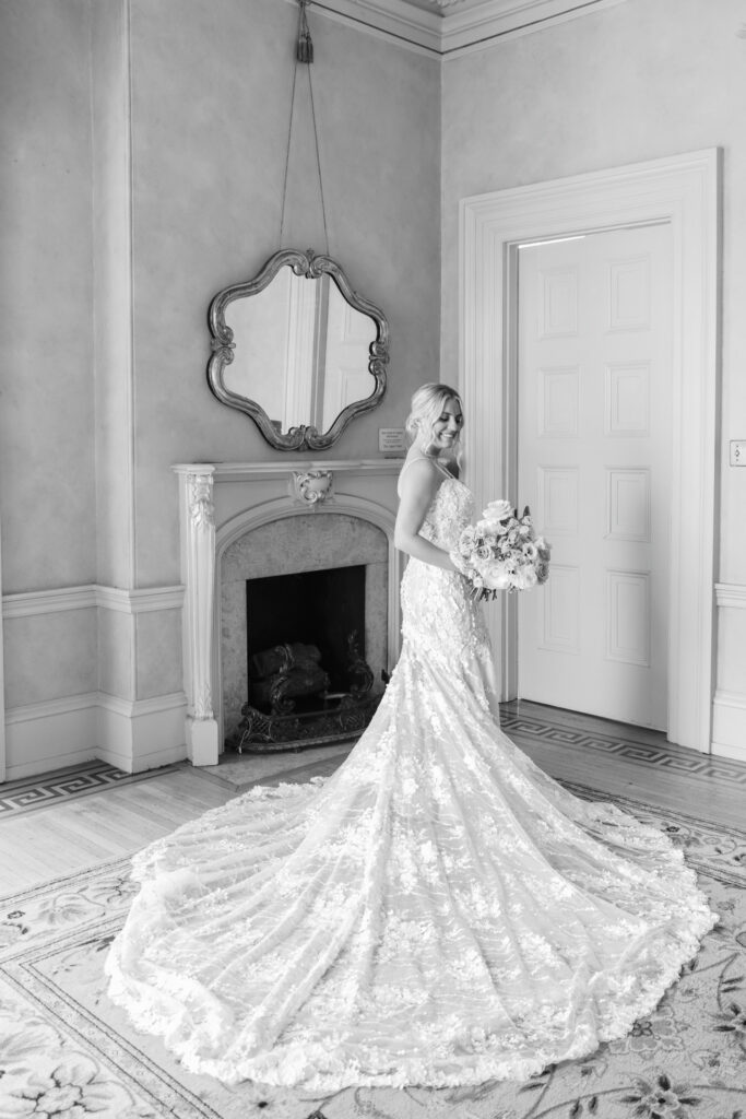 bridal portrait at Geln Foerd in Philadelphia, Pennsylvania by Emily Wren Photography