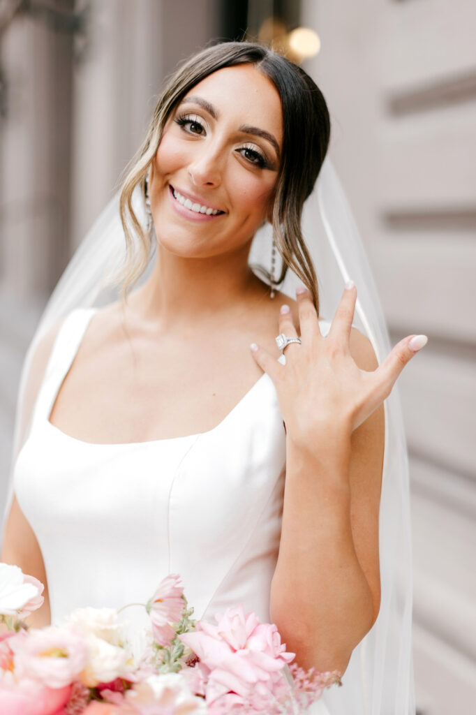 bridal portrait in Center City Philadelphia by Emily Wren Photography