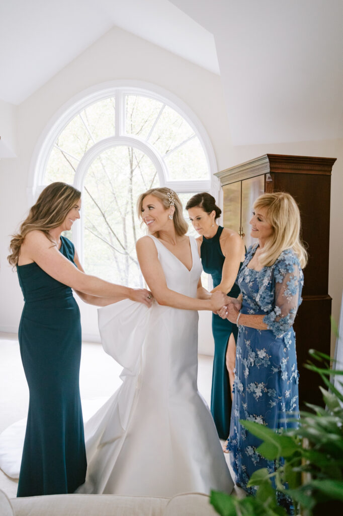 bride getting ready for her New Jersey wedding