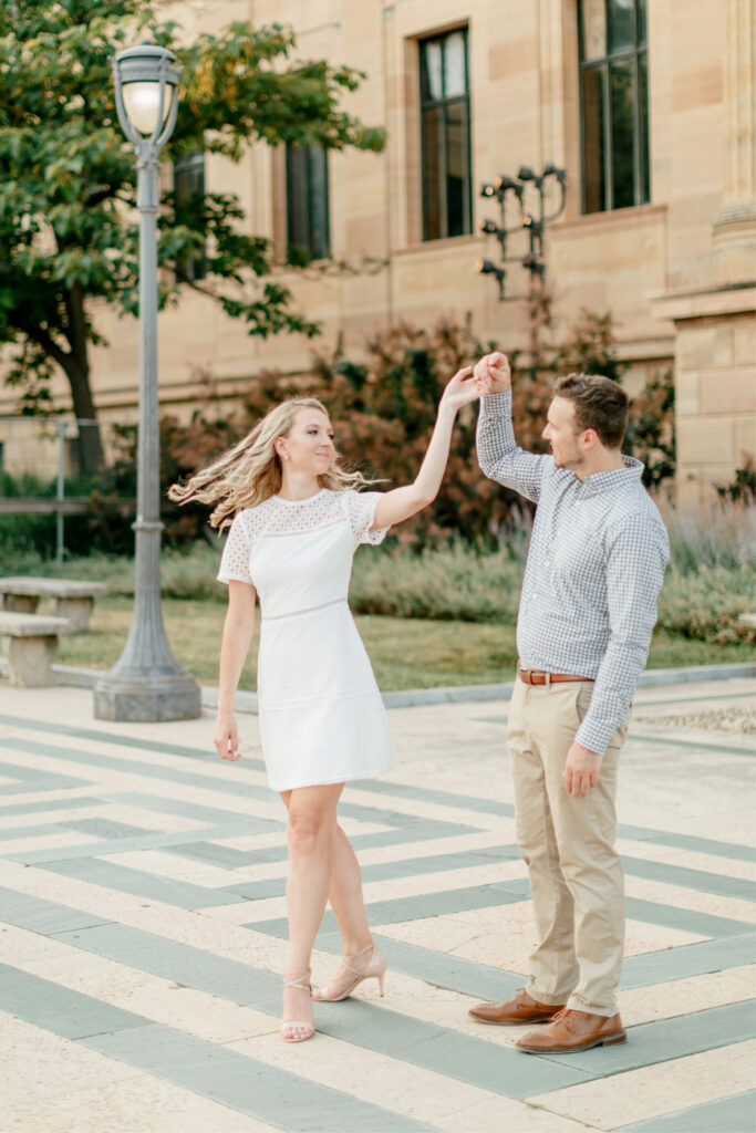 summer engagement photos at the Philly Art museum by Emily Wren Photography