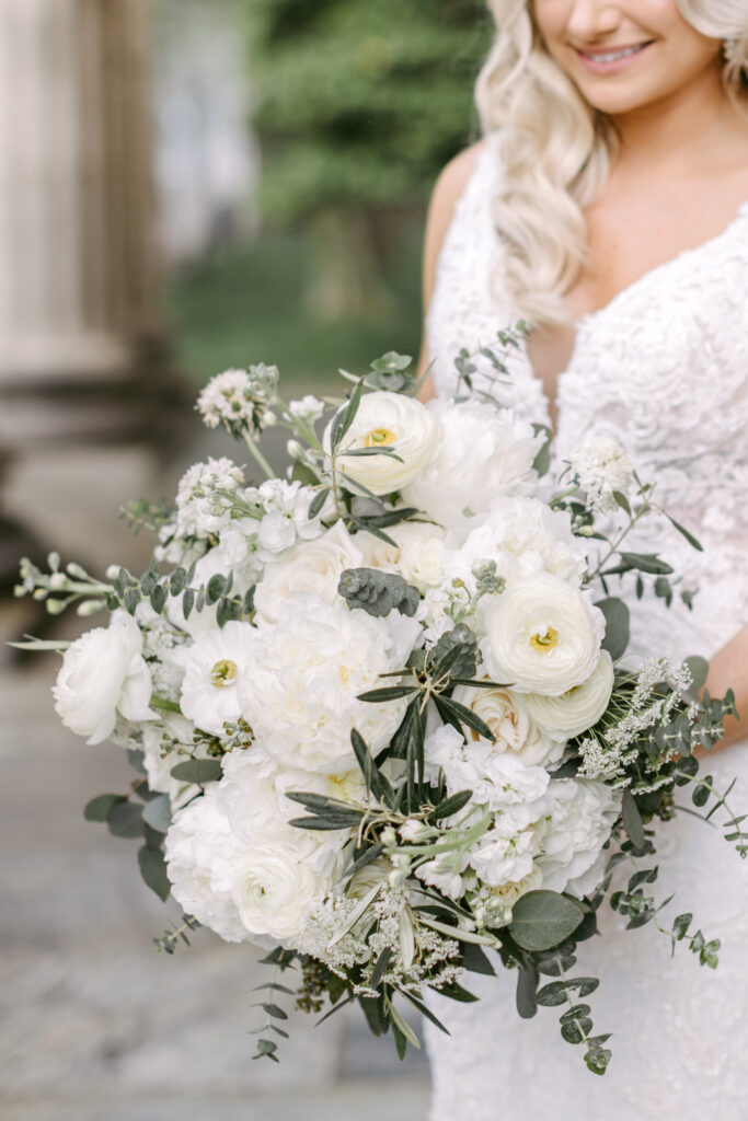 all white bridal bouquet