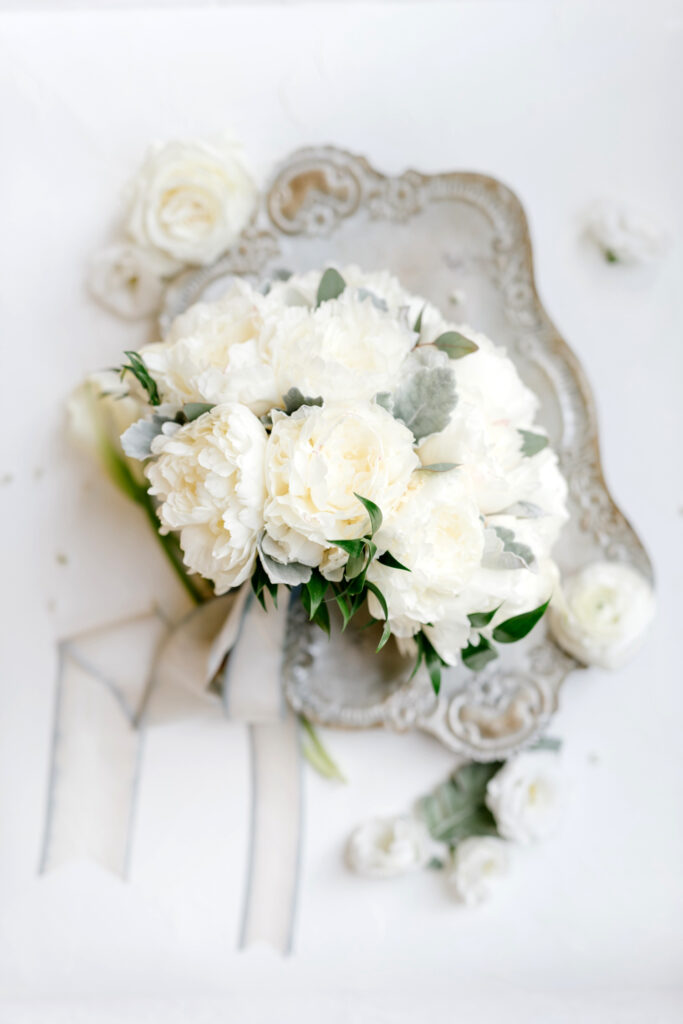 all white bridal bouquet by Emily Wren Photography