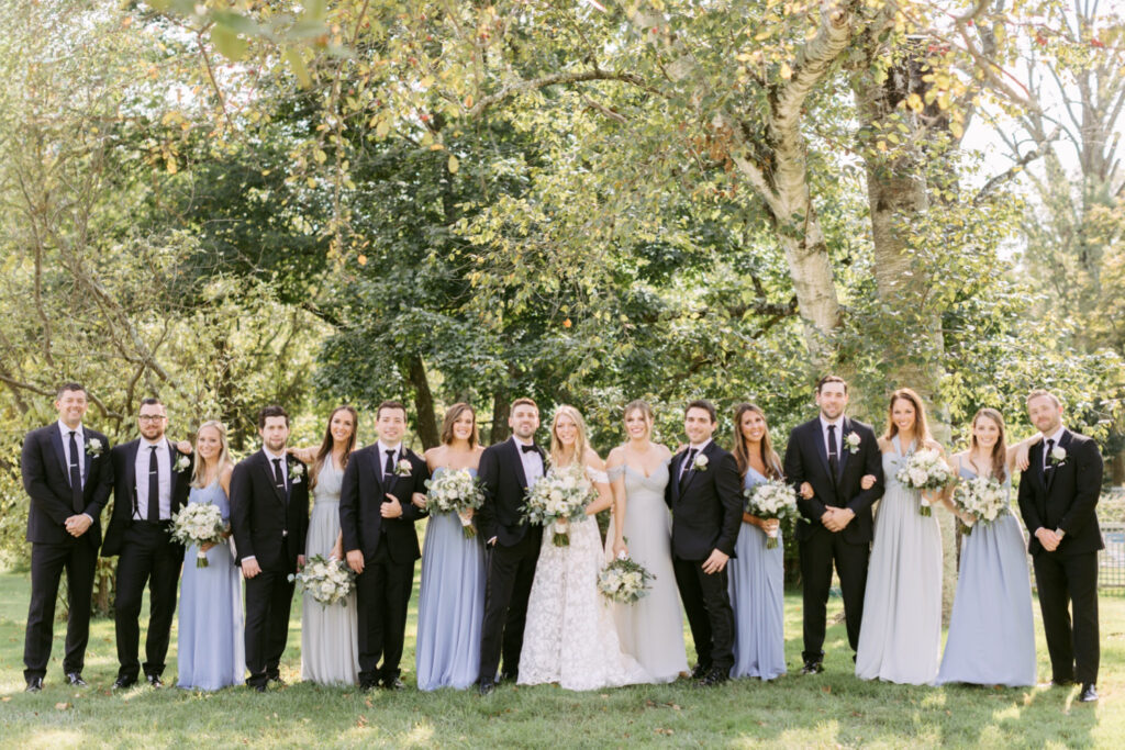 full wedding party at the Inn at Barley Sheaf by Pennsylvania wedding photographer Emily Wren Photography