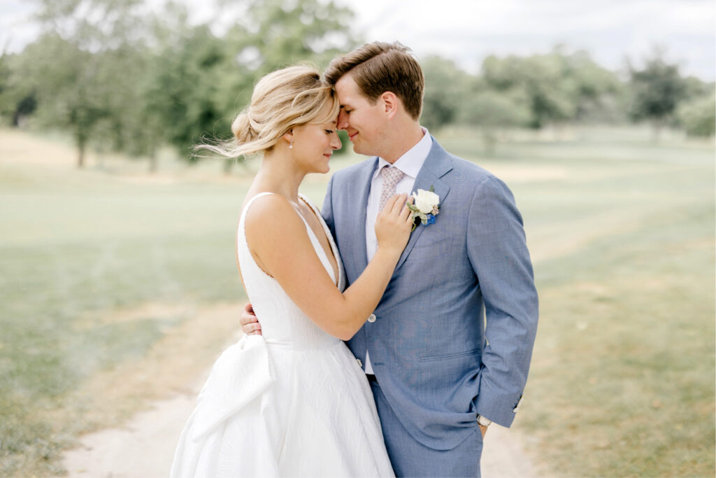 bride & groom at Gulph Mills Golf Club