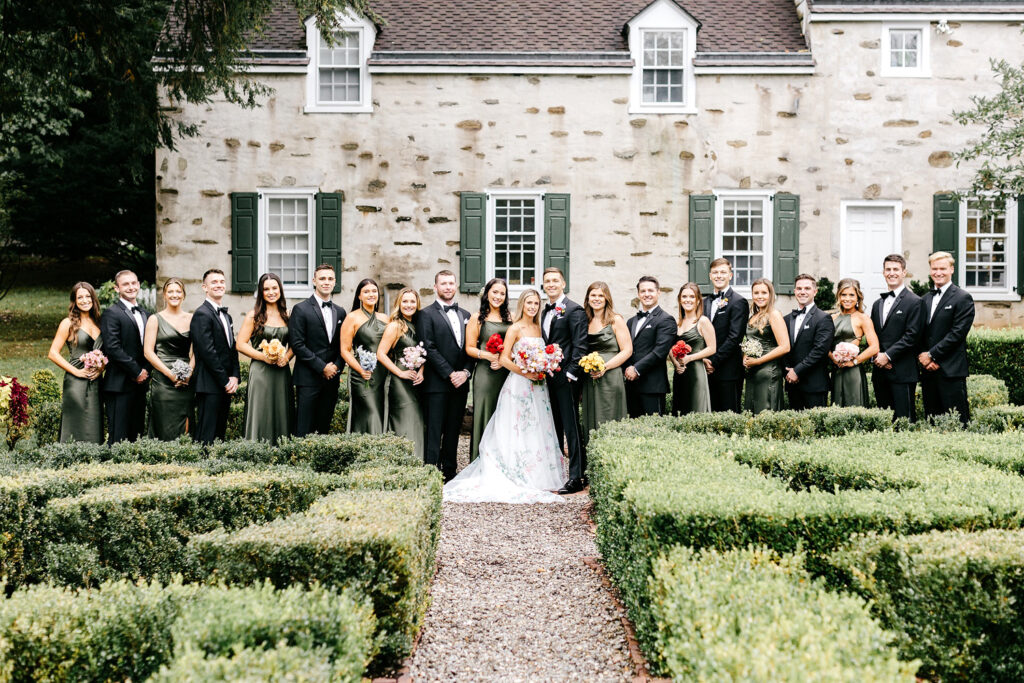 full wedding party at Appleford Estate by Emily Wren Photography