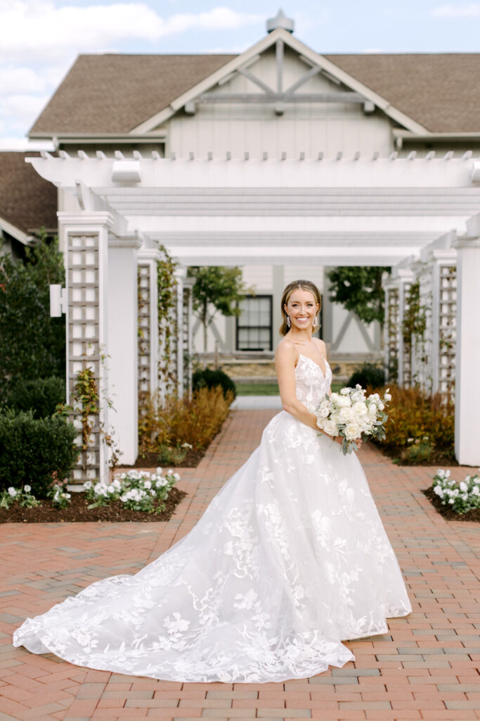 stunning Maryland bride by Northeastern wedding photographer Emily Wren Photography