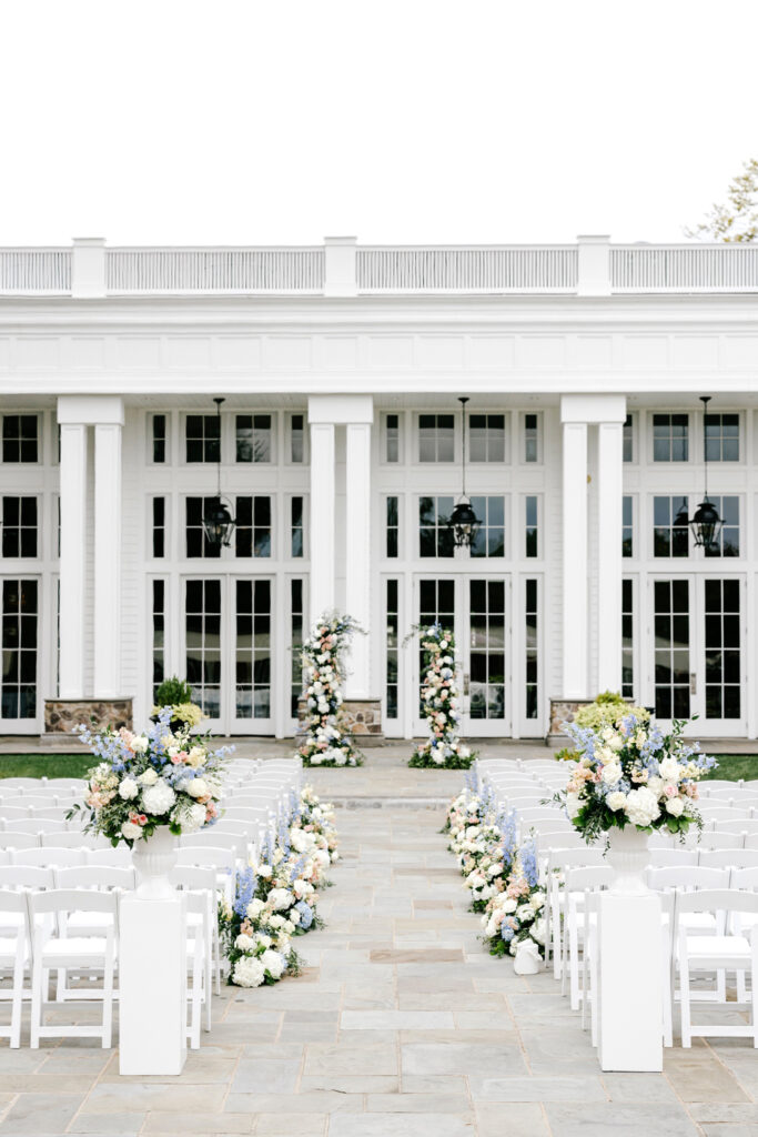 outdoor wedding ceremony at the Ryland Inn in New Jersey.