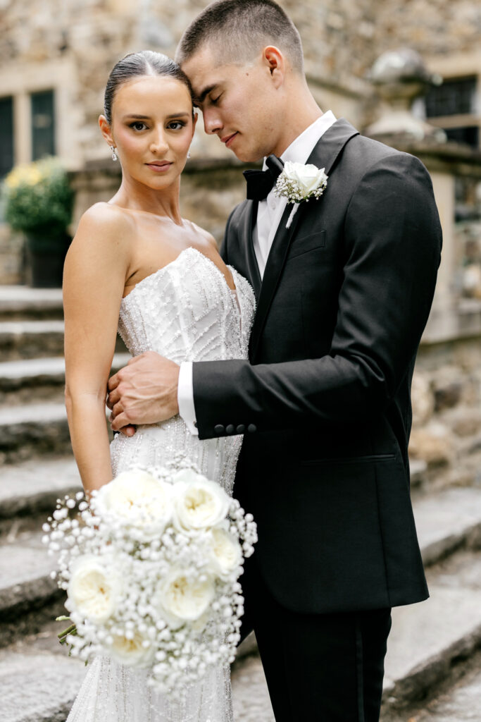 stunning bride & groom portrait at Parque Ridley Creek