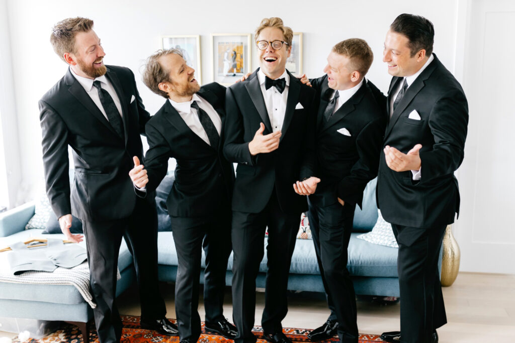 groom with his groomsmen before Philadelphia wedding day