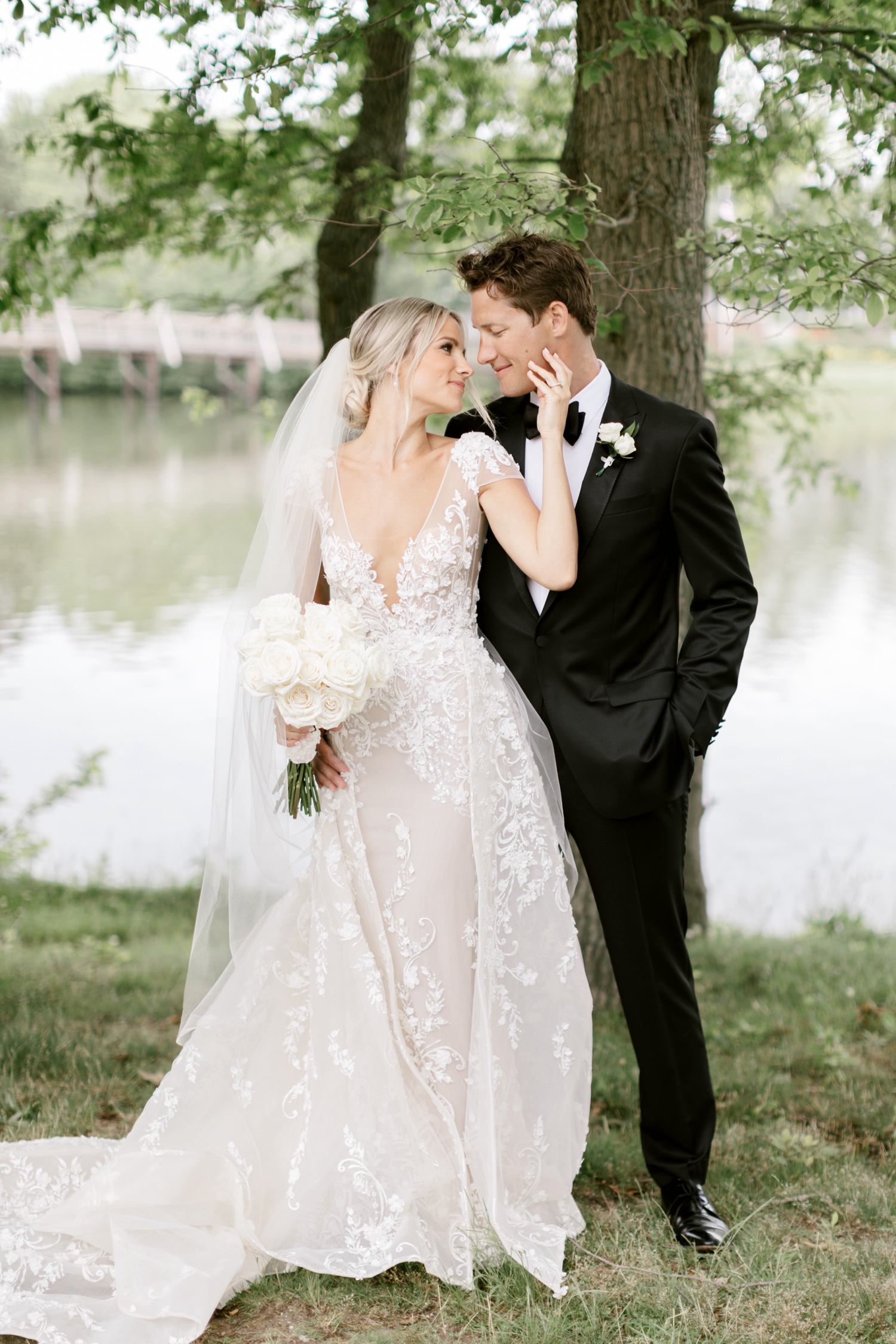 New Jersey bride & groom portrait photos by Emily Wren Photography