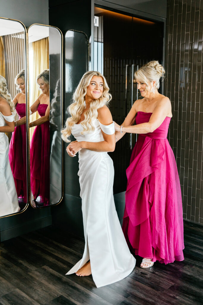 Philadelphia bride getting ready for her Center City wedding day