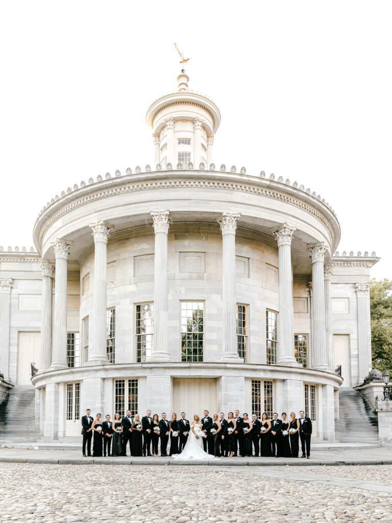 full wedding party at Philadelphia's Merchant's Exchange