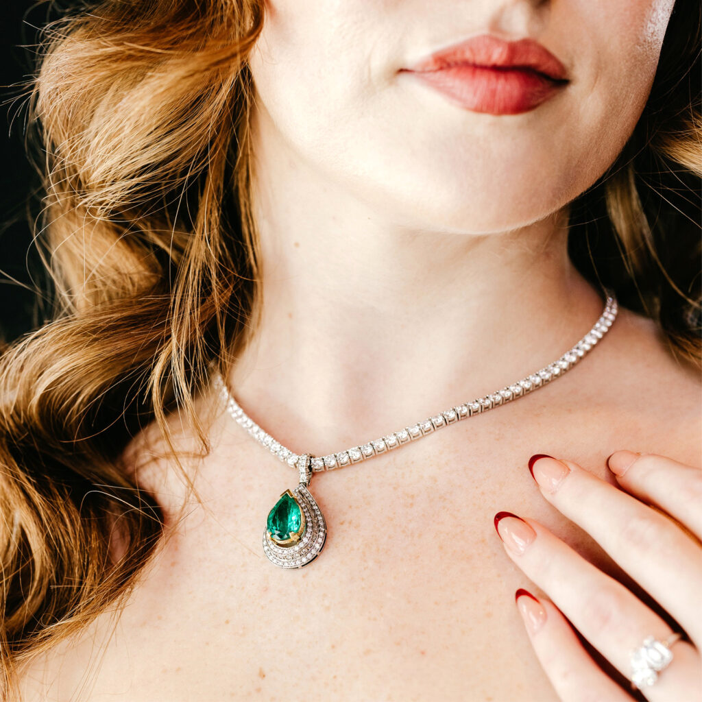 emerald necklace from Bijoux Fine Jewelry by Emily Wren Photography