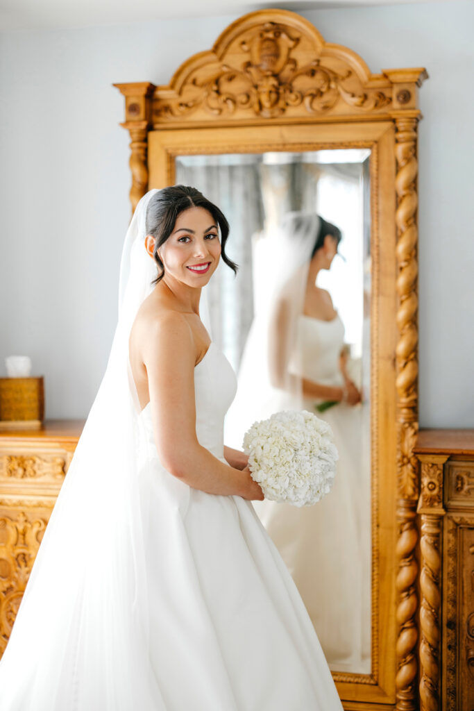 Pennsylvania bride getting ready for her late summer wedding day