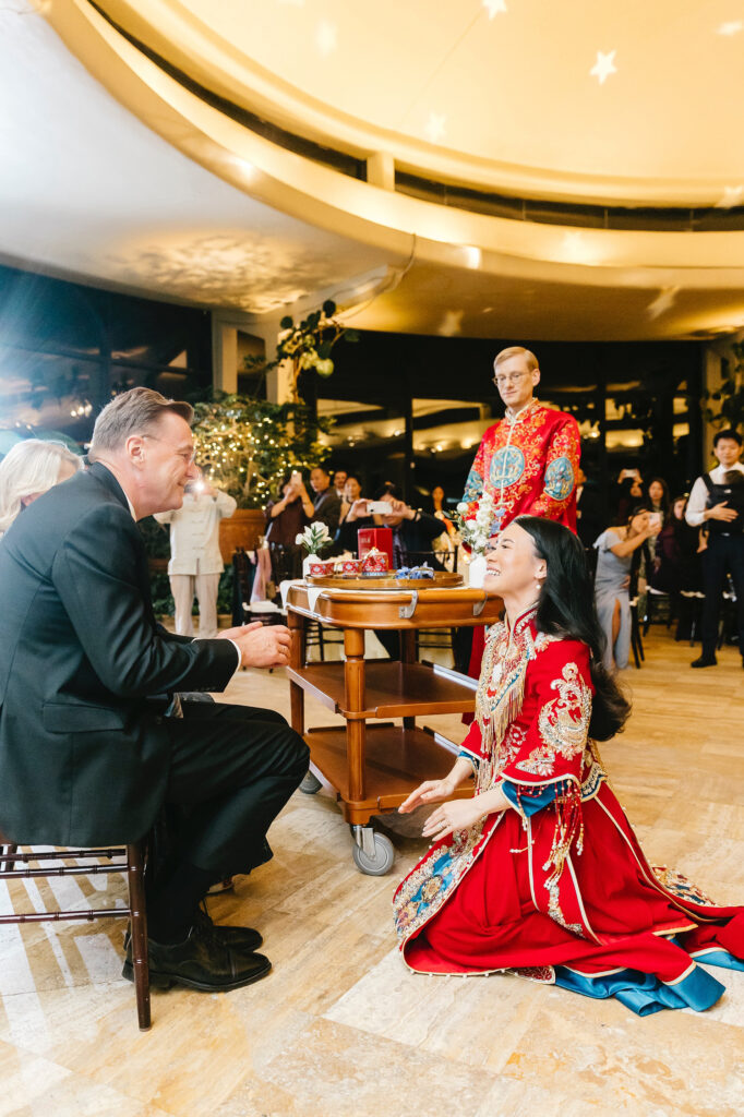 traditional Chinese tea ceremony at multicultural Jasna Polana wedding reception