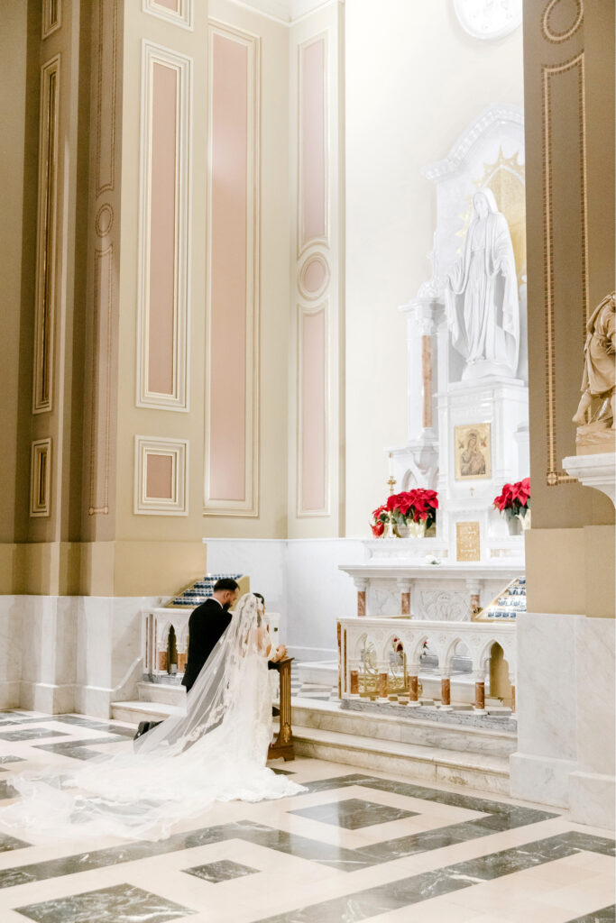 Catholic wedding ceremony in Center City Philadelphia by Emily Wren Photography