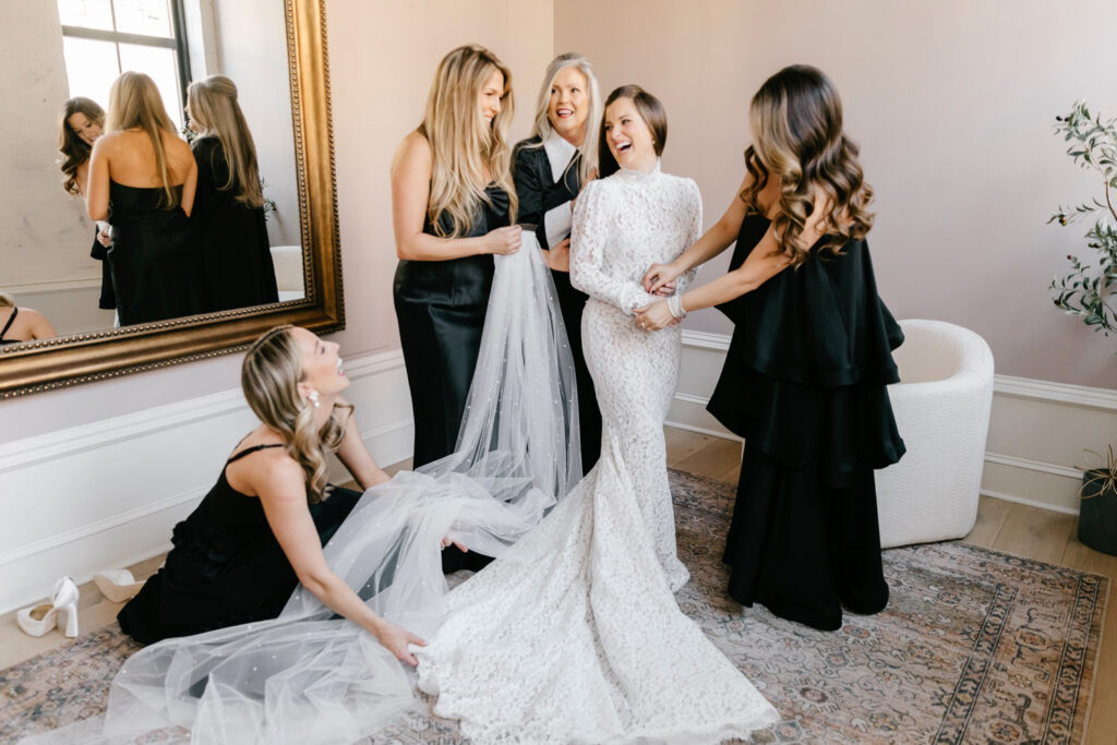 Philadelphia bride getting ready with her sisters and mother at The Switch House