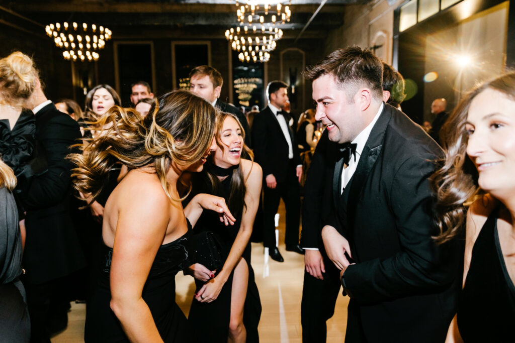 guests dancing at Philadelphia Cescaphe wedding reception