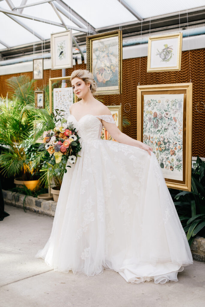 Philadelphia spring bride at Fairmount Horticultural Center