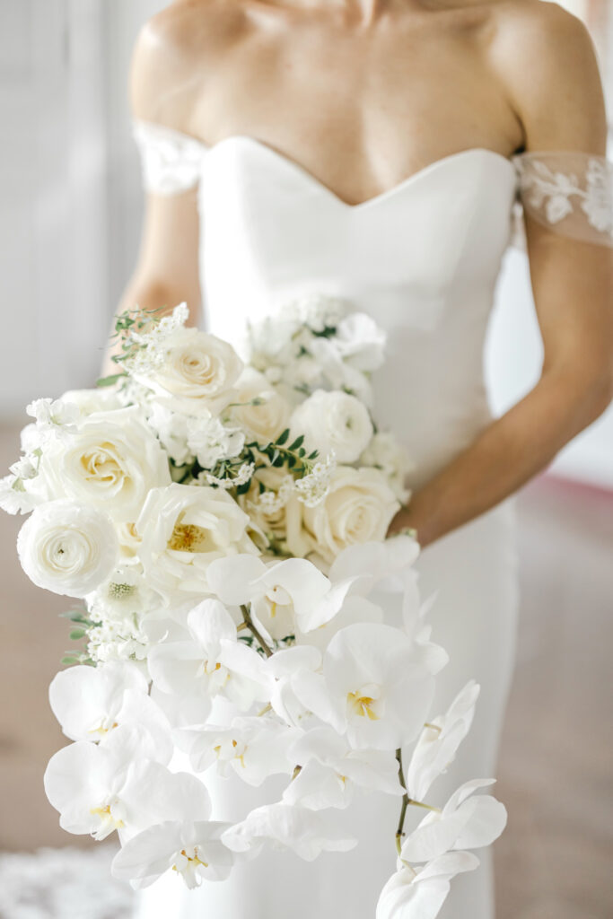 all white bridal bouquet for neutral spring wedding inspiration