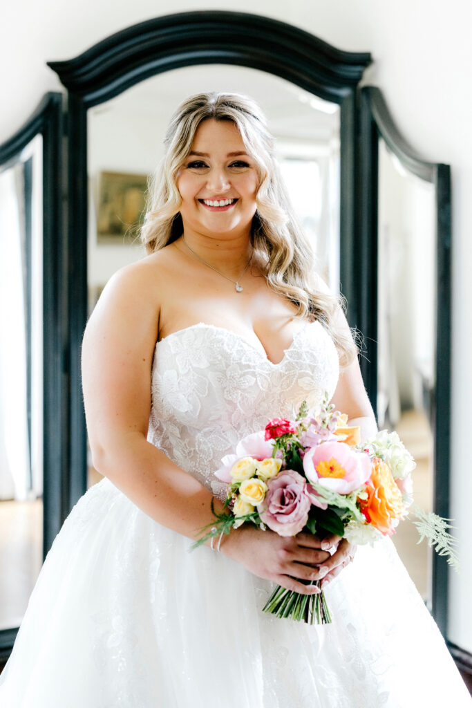 Spring Pennsylvania bride getting ready for her wedding day