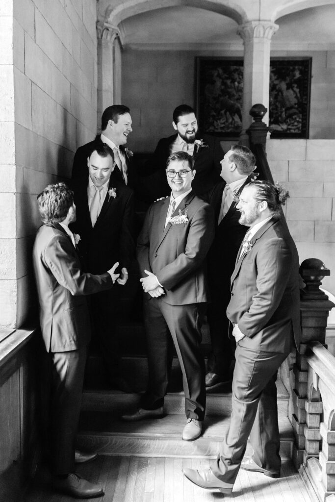 groom with his groomsmen at Parque Ridley Creek