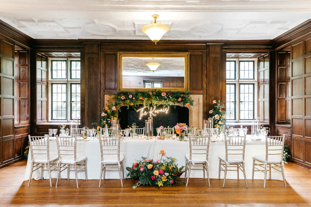 Colorful spring wedding reception details at Parque Ridley Creelk by Emily Wren Photography