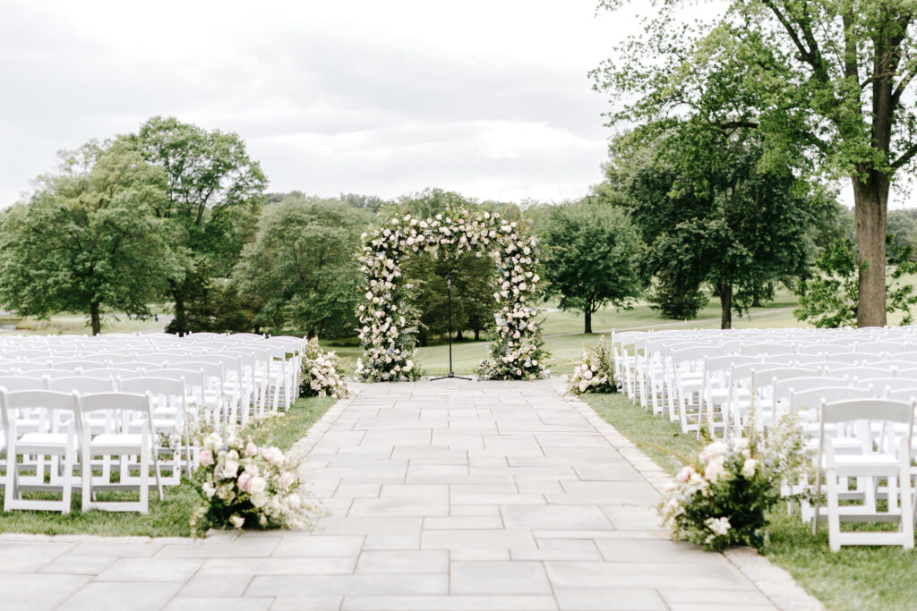 outdoor spring wedding reception details at Fiddler's Elbow by Emily Wren Photography