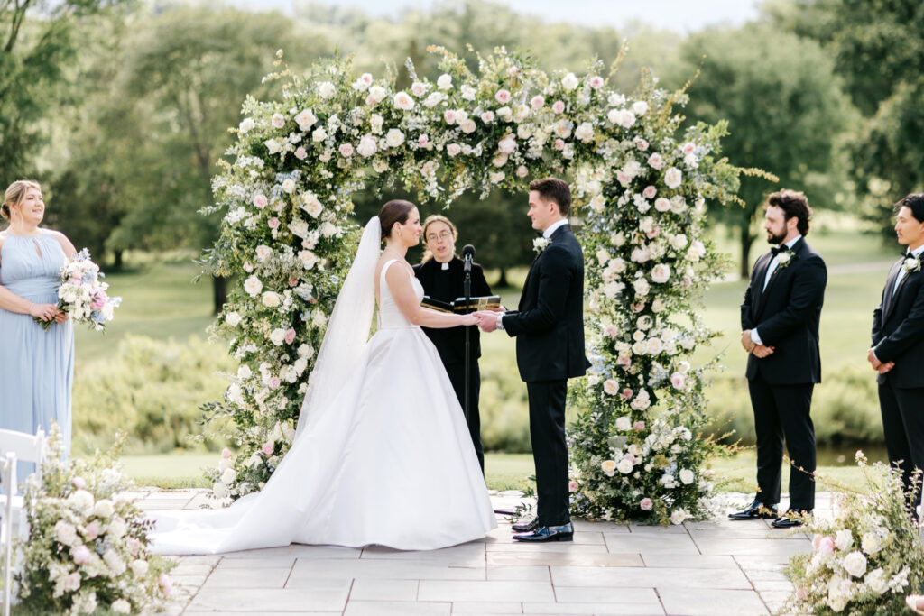 outdoor spring wedding ceremony at Fiddler's Elbow in New Jersey by luxurious wedding photographer Emily Wren Photography