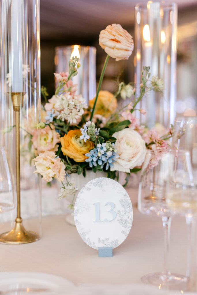 summer wedding reception decor at The Lake House Inn by Philadelphia wedding photographer Emily Wren Photography
