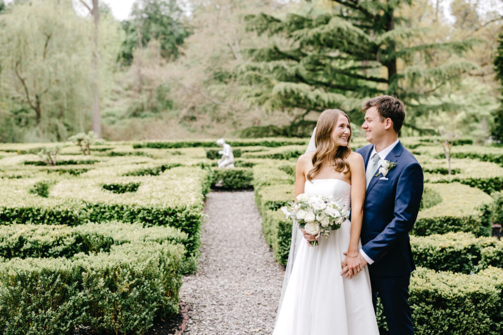 Appleford Estate wedding portraits by Pennsylvania wedding photographer Emily Wren Photography