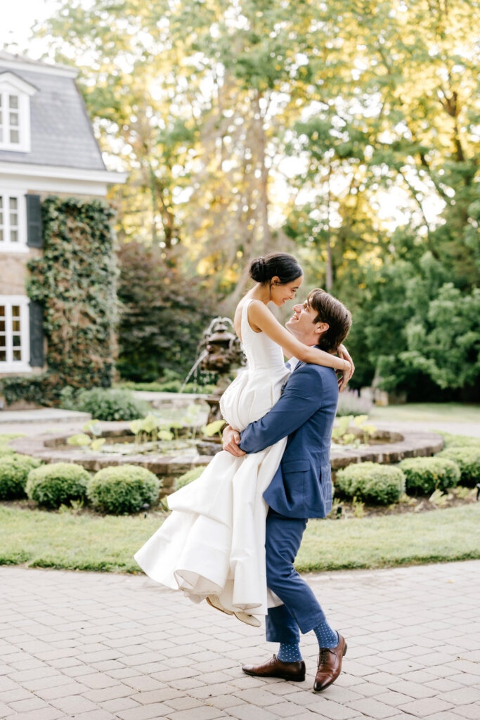 romantic bride & groom wedding day portraits during golden hour on a beautiful summer day
